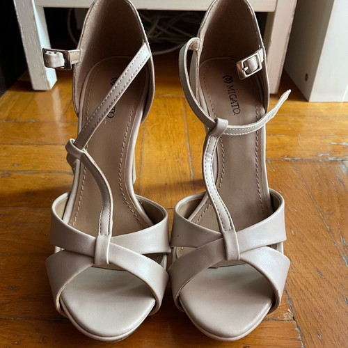 Migato sandals used, nude color, size 36 with buckle