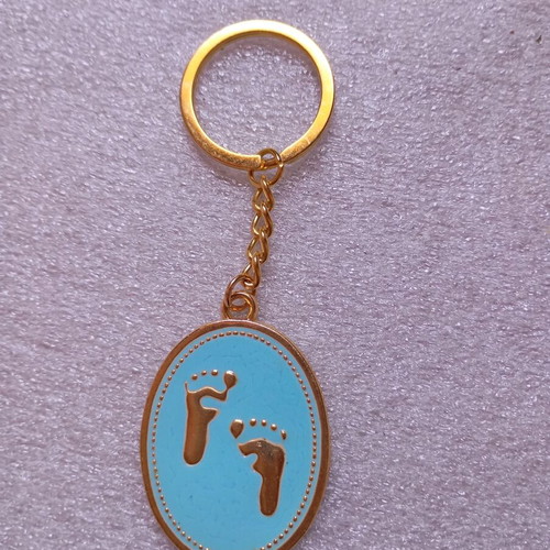 Metal keychain Patousakia new with ciel and gold enamel