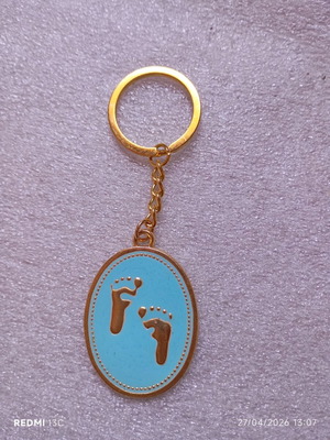 Metal keychain Patousakia new with ciel and gold enamel