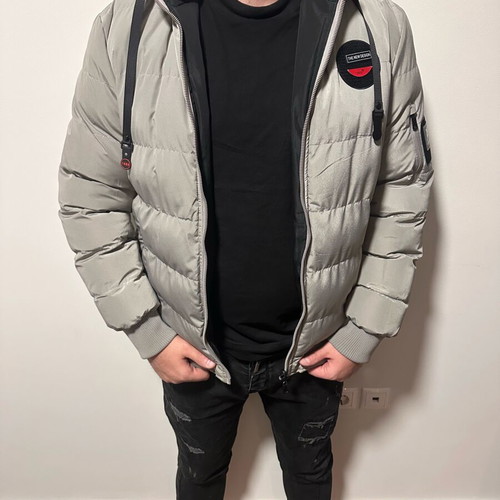 Men's gray puffer jacket size Large like new