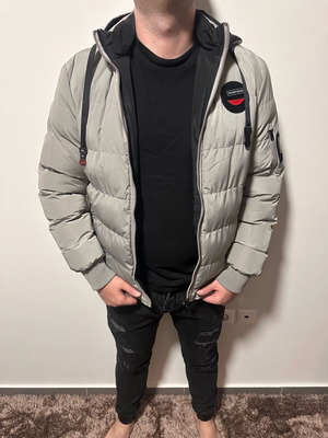 Men's gray puffer jacket size Large like new