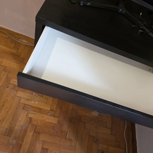 Computer monitor with desk like new