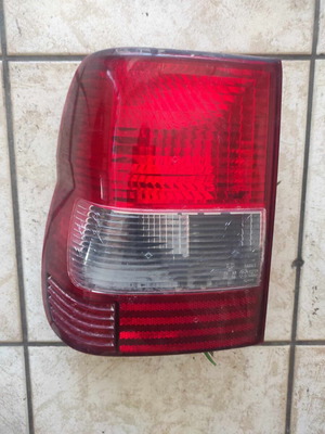 Φανάρι πίσω αριστερό για Mitsubishi Pajero Pinin μεταχειρισμένο