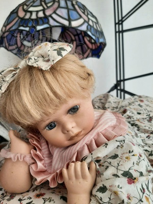 Porcelain doll like new, Leonardo collection, 45-50 cm