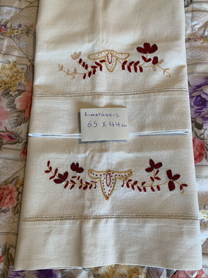 Handmade vintage pillowcases like new, embroidered cotton set