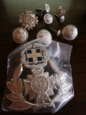 Police badges and buttons 1974 like new, pack of 11 pieces