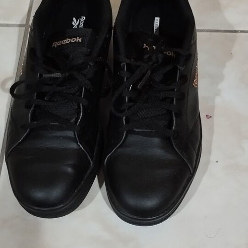 Reebok women's athletic shoes used, size 40, black and gold