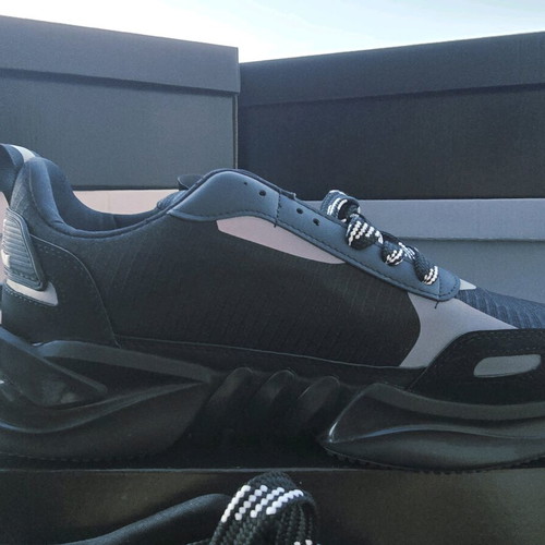 EA7 Emporio Armani men's sneakers like new, black and white