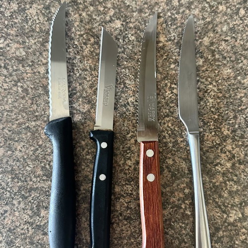 Various kitchen knives set