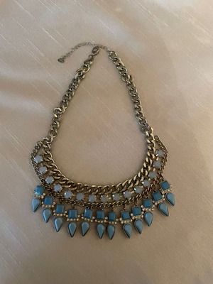Women's necklace like new with blue and light blue tones