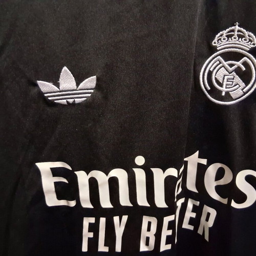 Real Madrid jersey away 2023 like new, size Large