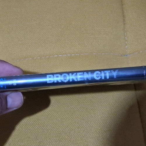 Broken City Blu-Ray new with Greek subtitles