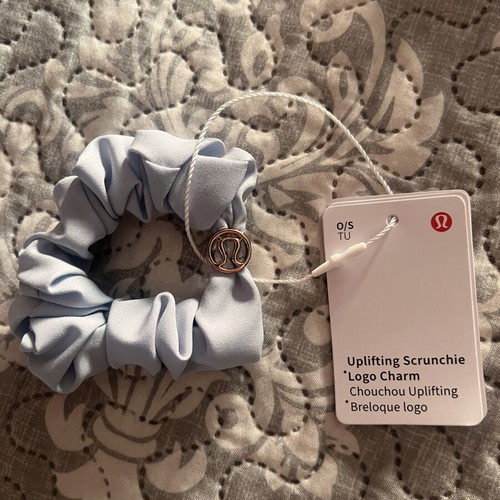 Lululemon scrunchies new