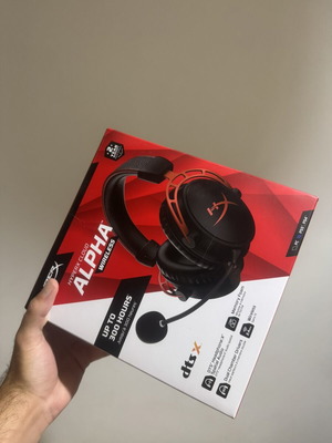 HyperX Alpha Wireless headset like new