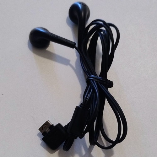 LG Cresyn A155 Earphones new, vintage proprietary plug
