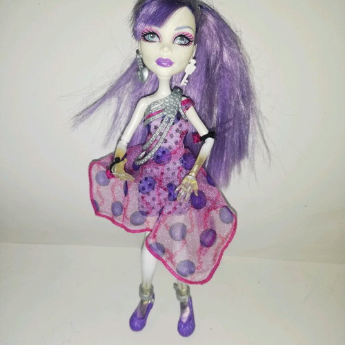 Monster High Spectra doll 2011 like new