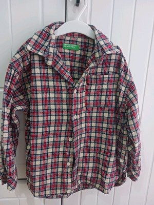 Benetton shirt like new for 6 years old, size 128 cm