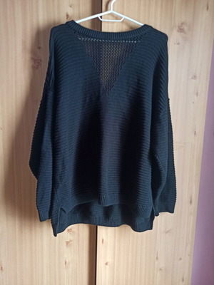 Black blouse used with back opening, size L to 2XL