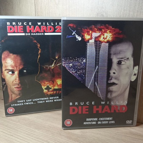 Die Hard 1 & 2 DVD box set with English subtitles and bonus disc