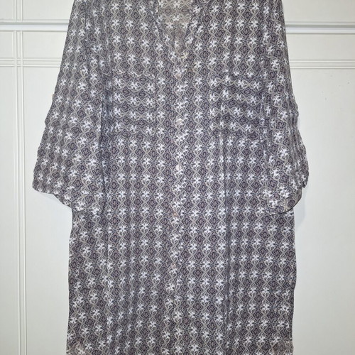Celestino long shirt used, beige and white with buttons