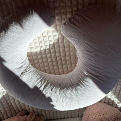 Hera Nursing Pillow used