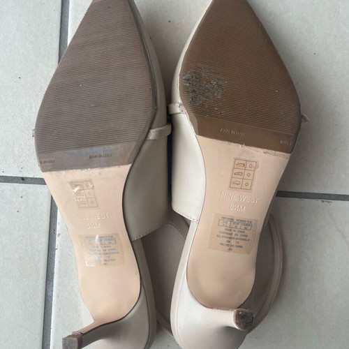Nine West beige pumps with 6cm heel made of eco leather like new