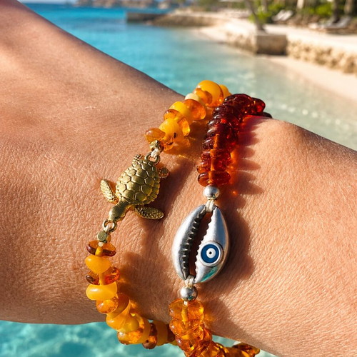 Handmade Baltic Amber Bracelet with Silver Shell Charm new