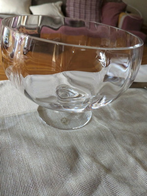 Crystal fruit bowl