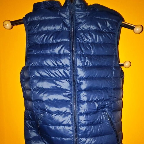 Winter sleeveless vest with hood and pockets like new, blue