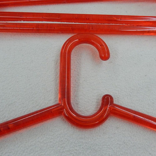 Plastic hangers pack of 5 red transparent like new