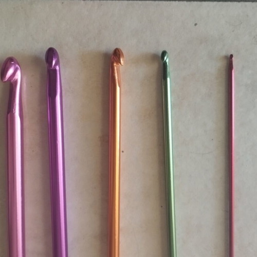 Tunisian Aluminum Crochet Hooks like new, sizes 2, 4, 5.5, 7, 8