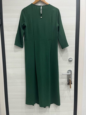 Women's dress used green viscose with slits size M