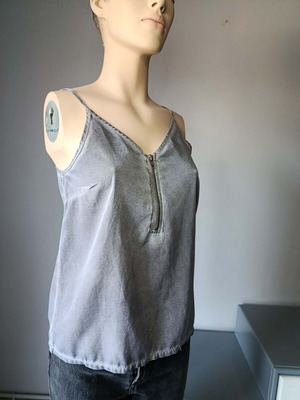 Noisy May top used, grey, size S with zipper