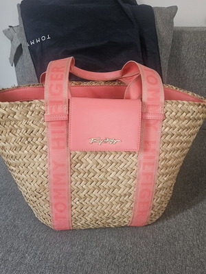 Tommy Hilfiger ψάθινη τσάντα θαλάσσης μπεζ μεταχειρισμένη με ροζ δερμάτινα χερούλια