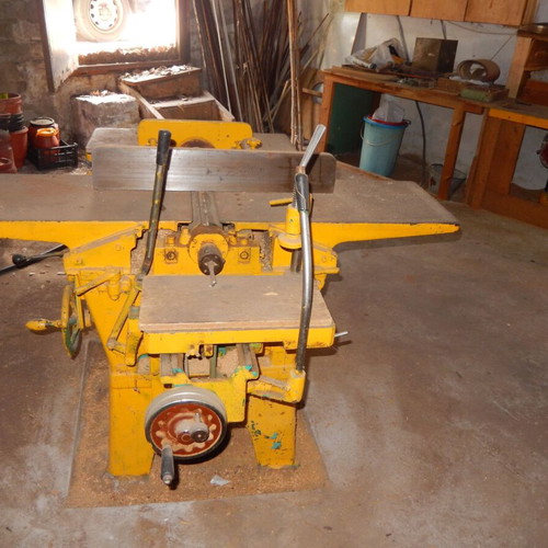 Carpentry tools used, operate with single-phase power