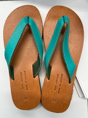 Leather flip flops new size 35 beige and turquoise