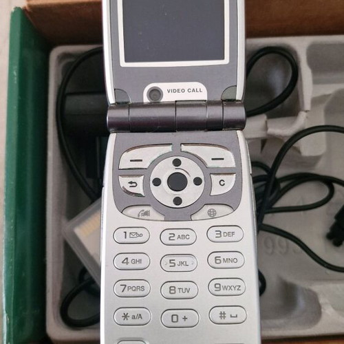 Sony Ericsson Z1010 used for collection only