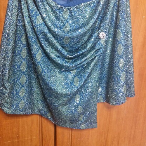 Emerald skirt with sequins like new, size XL-XXL, brand XXLoVe