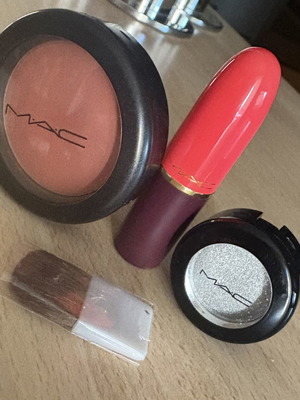 MAC cosmetics combo set of 3, like new