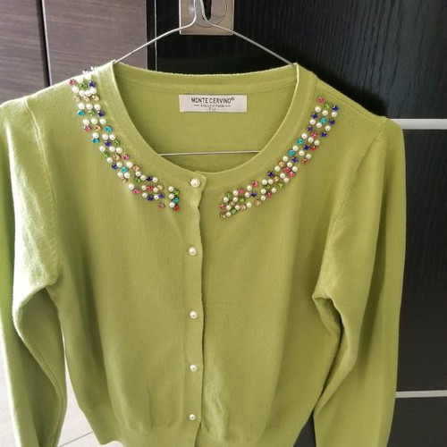 Cardigan blouse new with stones small green