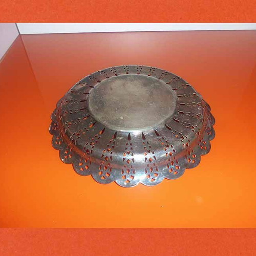 Metal Tray used, 24.5 cm diameter, table accessory