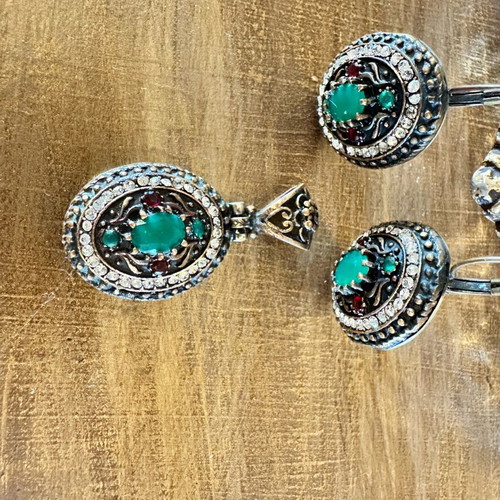Jewelry set with emerald and ruby stones like new from Old Town Rhodes