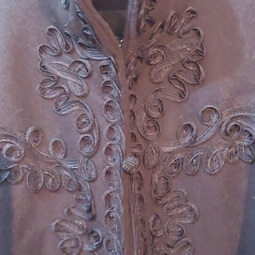 Coat with embroidery brown like new