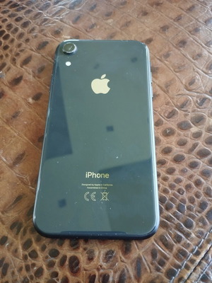 Apple iPhone XR, black, 64GB, 87% battery health, with case