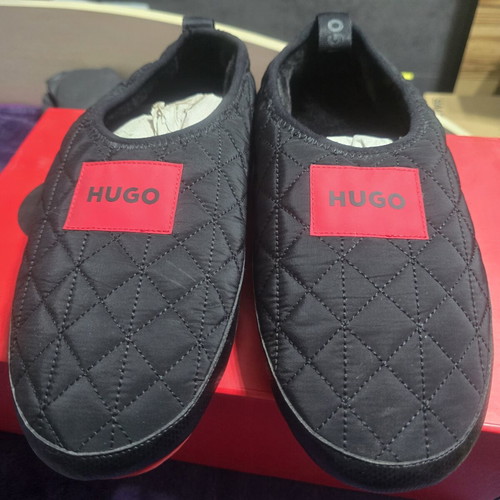 Hugo Boss slippers size 42, black