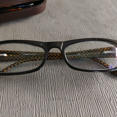 Eyeglasses like new, black and brown