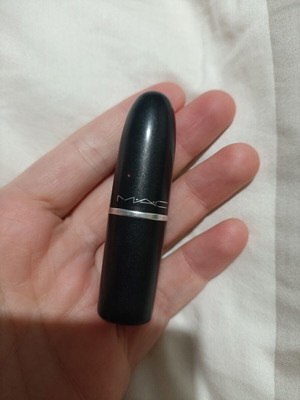 Mac Mehr Matte Lipstick like new