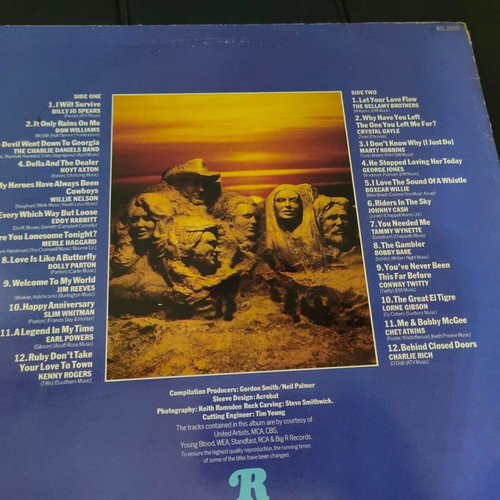 Country Legends vinyl record like new, 24 greats