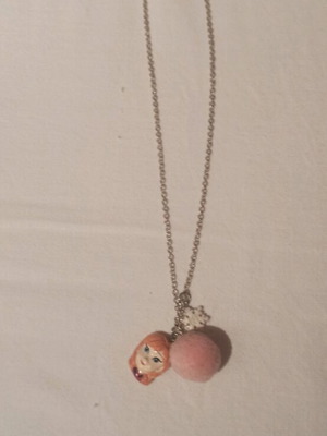 Disney necklace like new, white