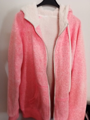 Women's fleece-lined pink jacket